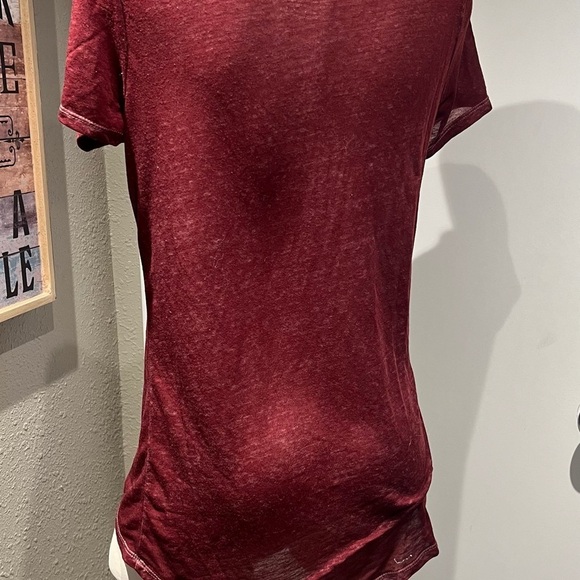 Red and White Fitted Short Sleeve Tee - Picture 7 of 11